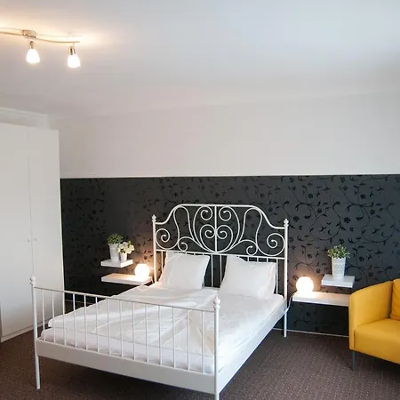 Madar Vendeghaz Aparthotel