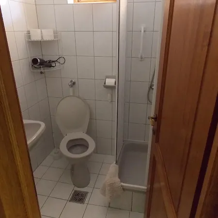 Madar Vendeghaz Aparthotel 4*