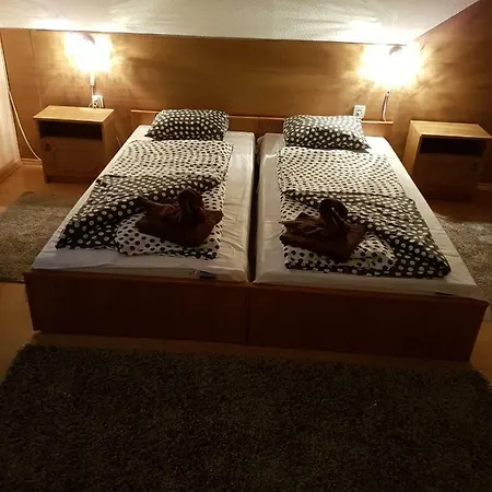 Madar Vendeghaz 4* Hévíz